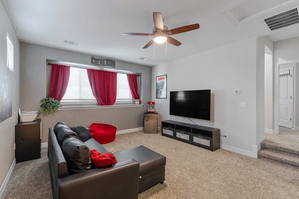 812 Heartleaf Drive Leander, TX 78641