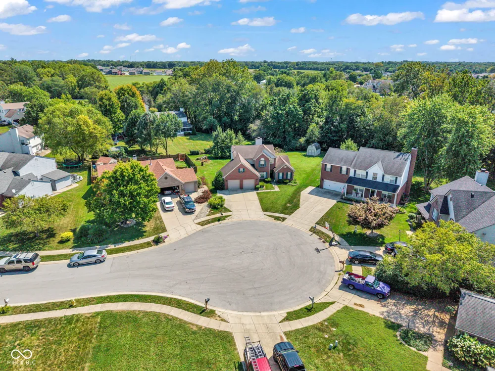 216 Creekview Circle Mooresville, IN 46158