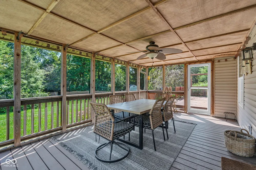 216 Creekview Circle Mooresville, IN 46158