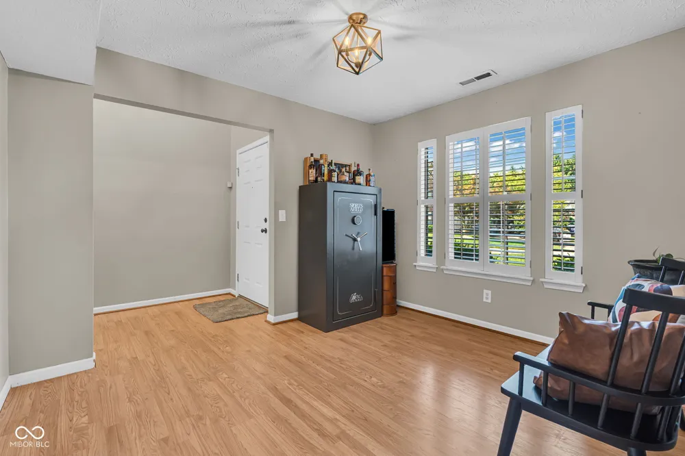 216 Creekview Circle Mooresville, IN 46158