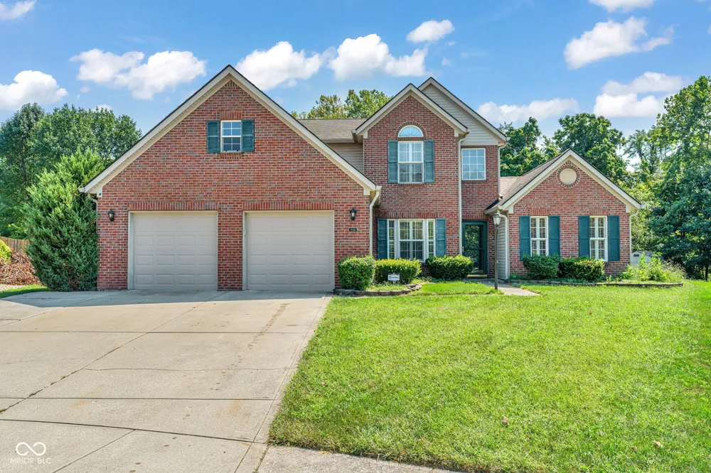 216 Creekview Circle Mooresville, IN 46158