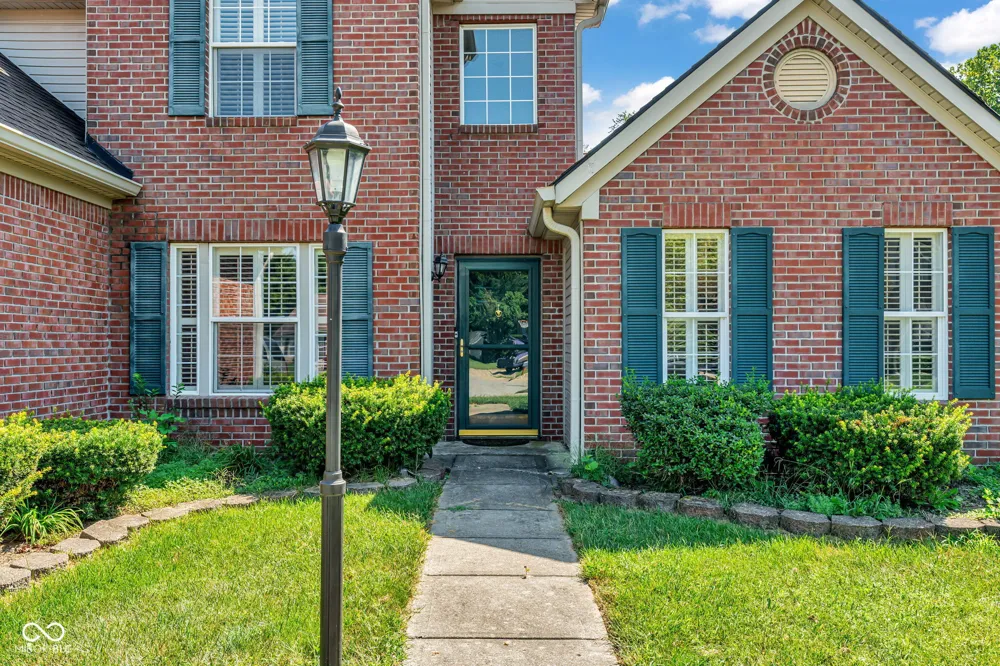 216 Creekview Circle Mooresville, IN 46158