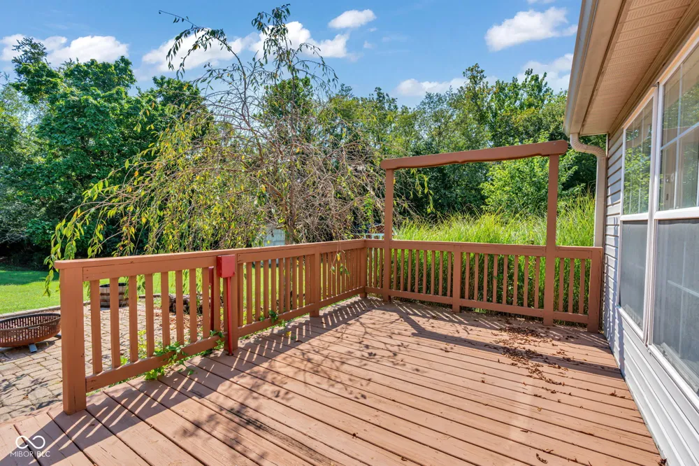 216 Creekview Circle Mooresville, IN 46158