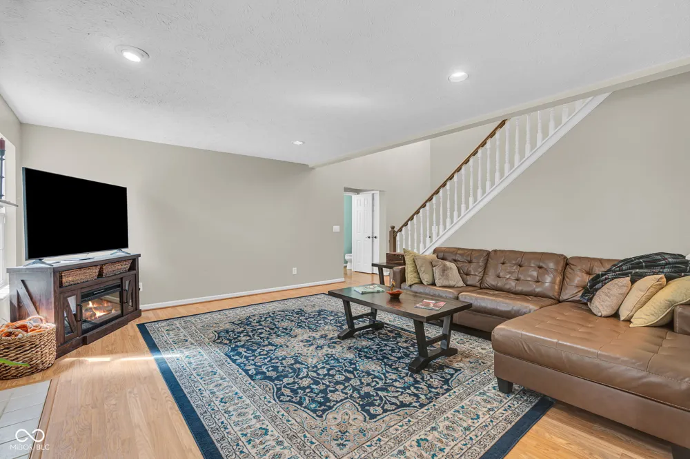 216 Creekview Circle Mooresville, IN 46158