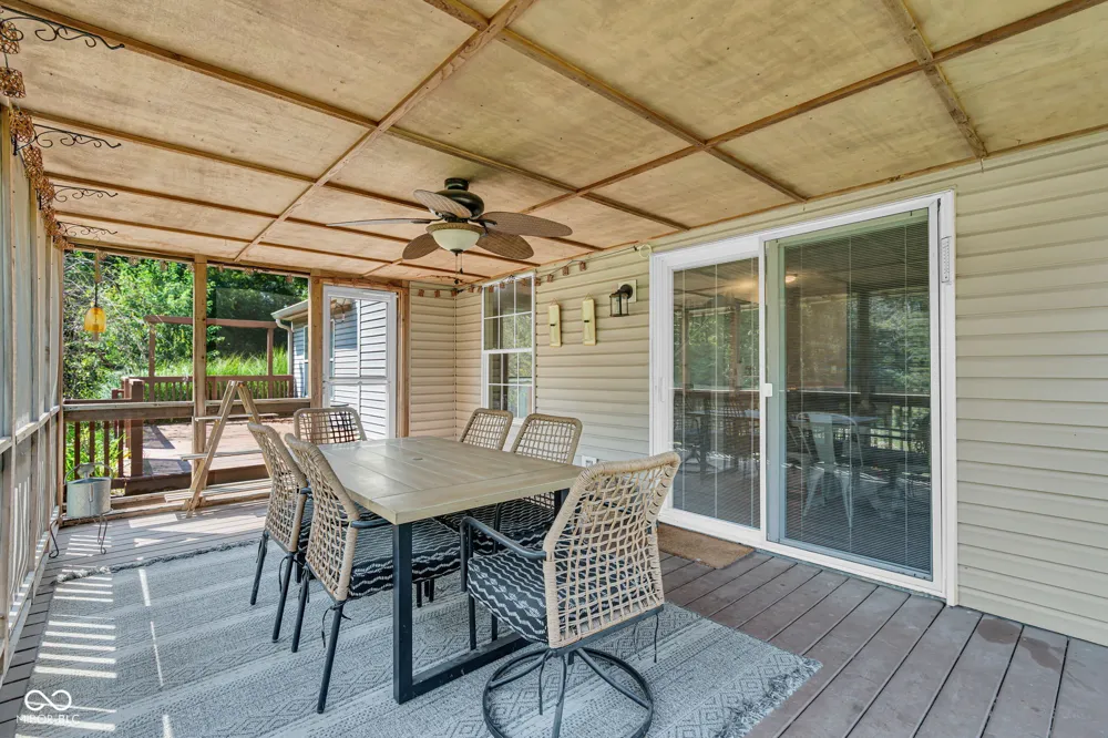 216 Creekview Circle Mooresville, IN 46158