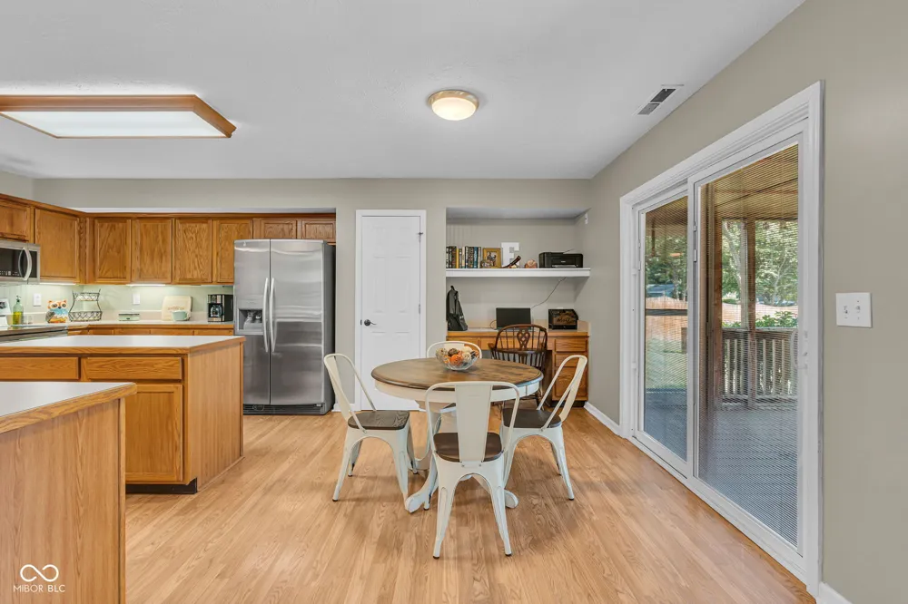 216 Creekview Circle Mooresville, IN 46158
