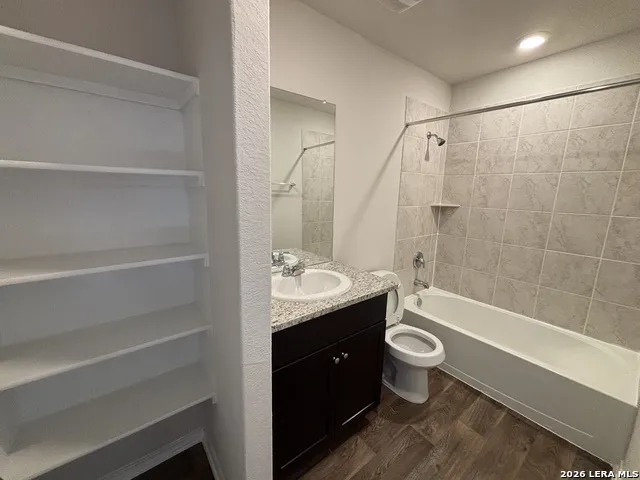 6442 Greensleeves San Antonio, TX 78252