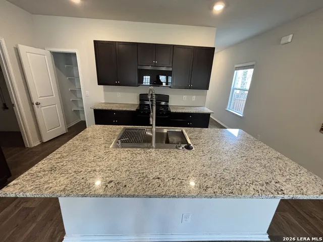 6442 Greensleeves San Antonio, TX 78252
