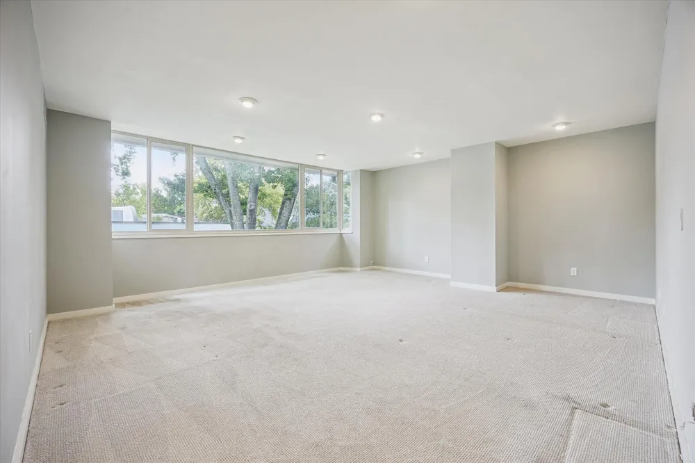 10 S Briar Hollow Lane #50 Houston, TX 77027