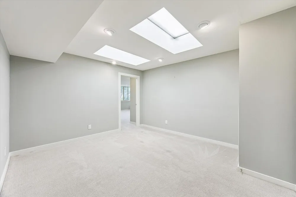 10 S Briar Hollow Lane #50 Houston, TX 77027