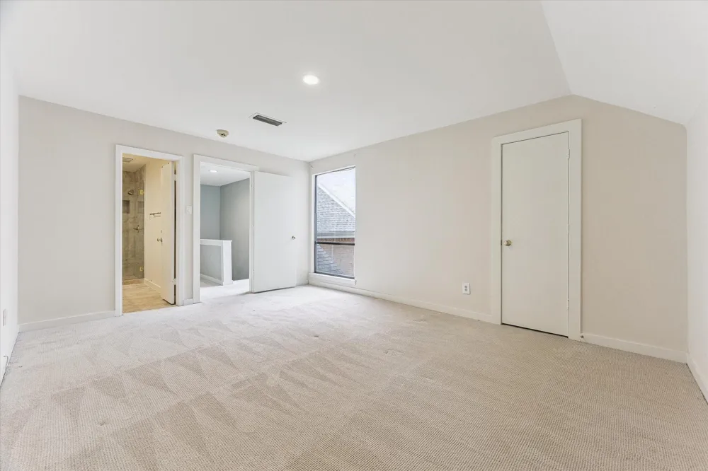 10 S Briar Hollow Lane #50 Houston, TX 77027