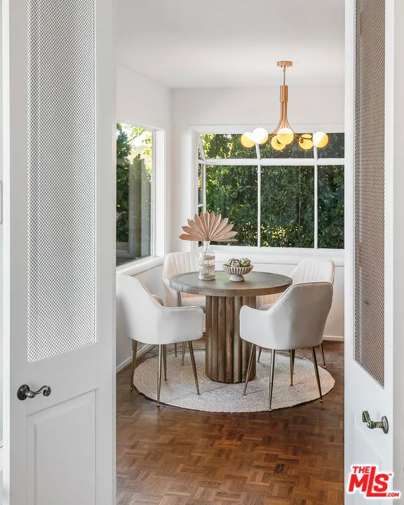 589 Via Del Monte Palos Verdes Estates, CA 90274