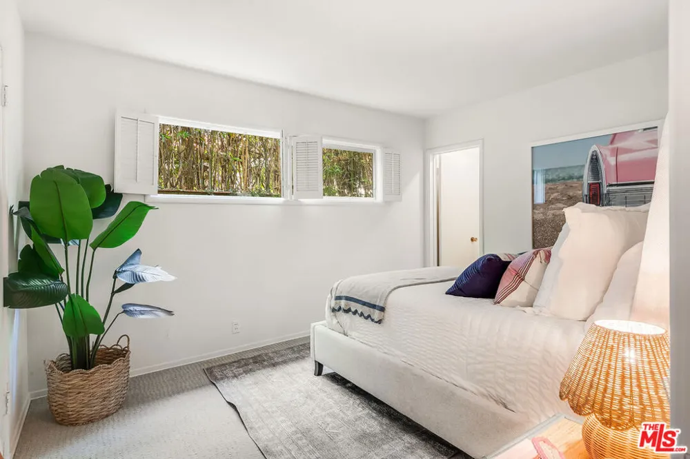 589 Via Del Monte Palos Verdes Estates, CA 90274