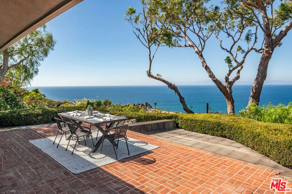 589 Via Del Monte Palos Verdes Estates, CA 90274