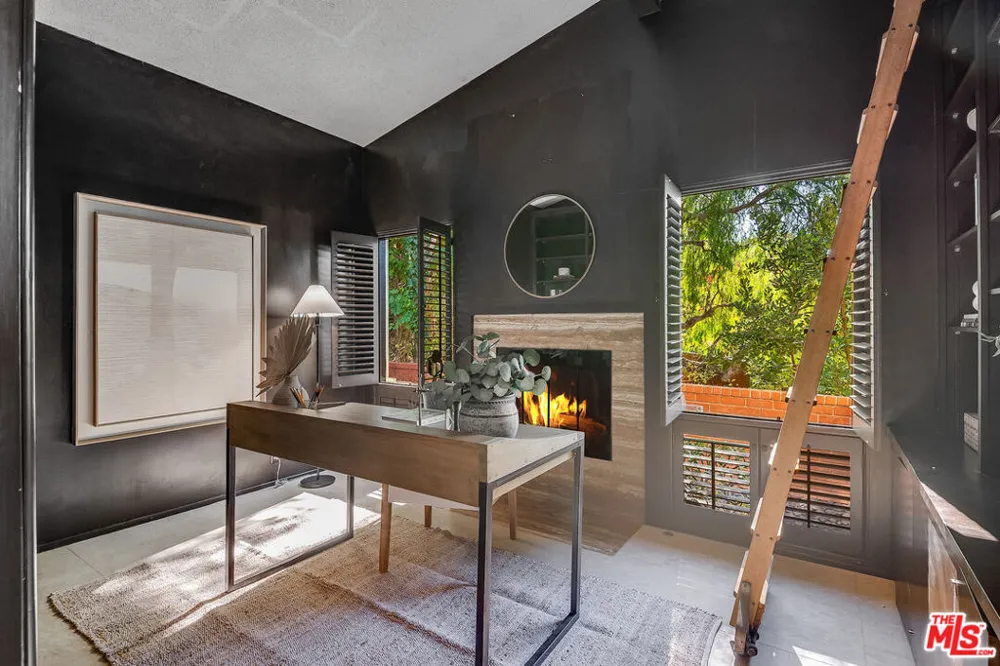 589 Via Del Monte Palos Verdes Estates, CA 90274