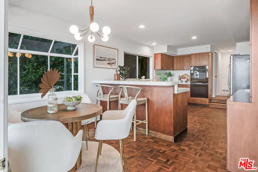 589 Via Del Monte Palos Verdes Estates, CA 90274