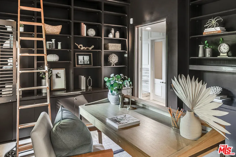 589 Via Del Monte Palos Verdes Estates, CA 90274