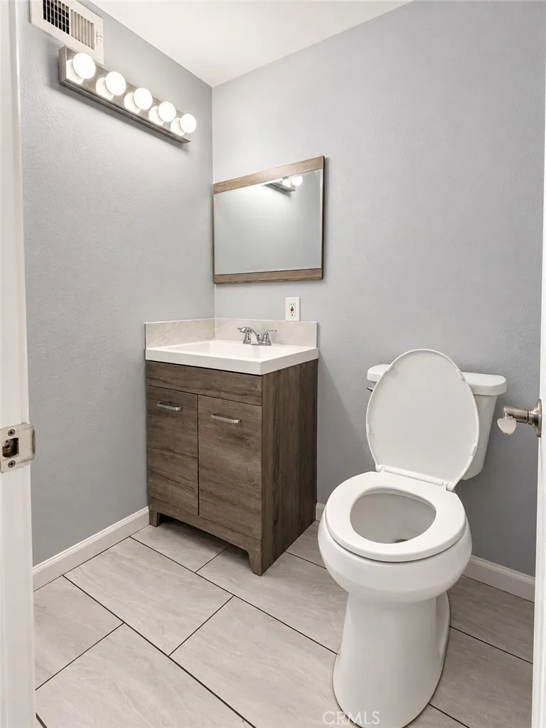 4281 Dina Court Cypress, CA 90630