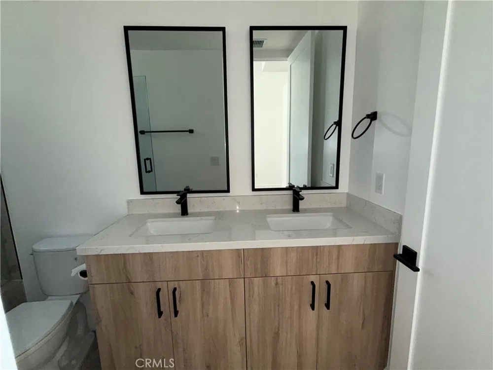 5042 Laurel Canyon Boulevard Valley Village, CA 91607