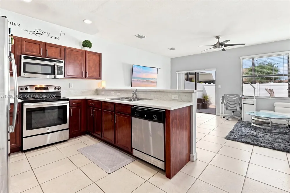 8948 W 35th Ave #8948 Hialeah, FL 33018