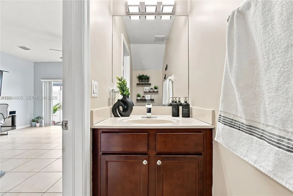 8948 W 35th Ave #8948 Hialeah, FL 33018