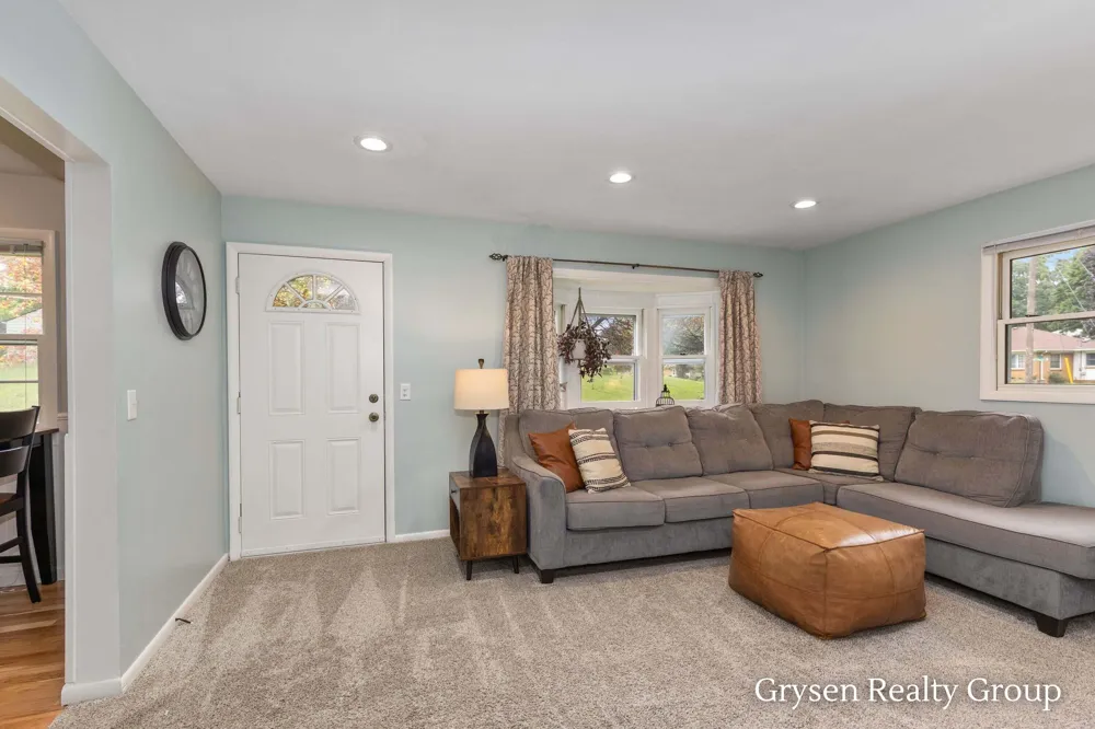 2034 Acton Road NW Grand Rapids City, MI 49504