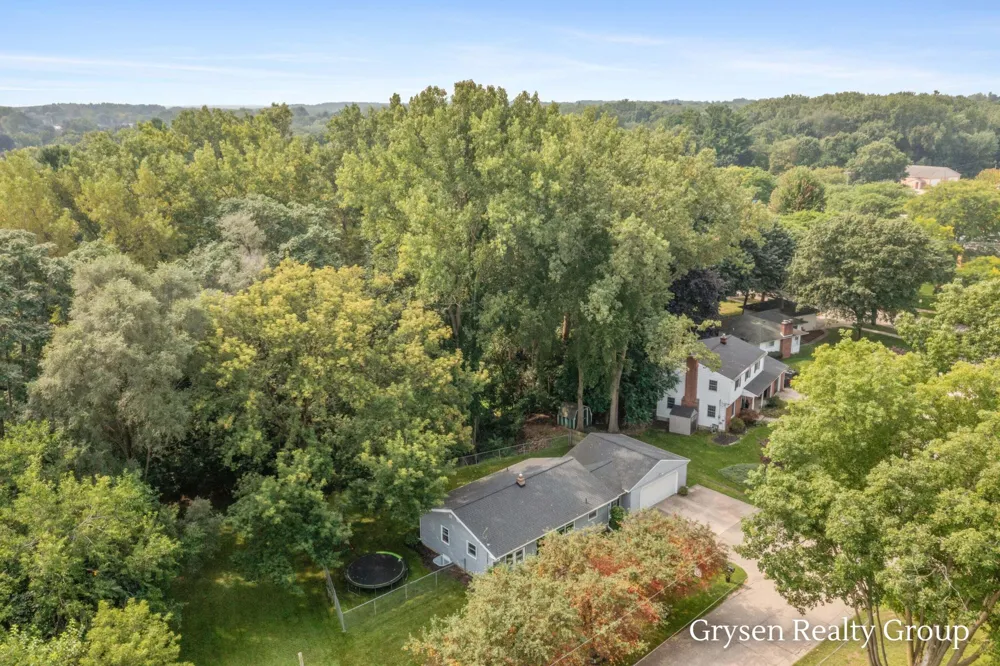 2034 Acton Road NW Grand Rapids City, MI 49504