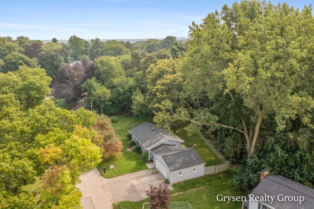 2034 Acton Road NW Grand Rapids City, MI 49504
