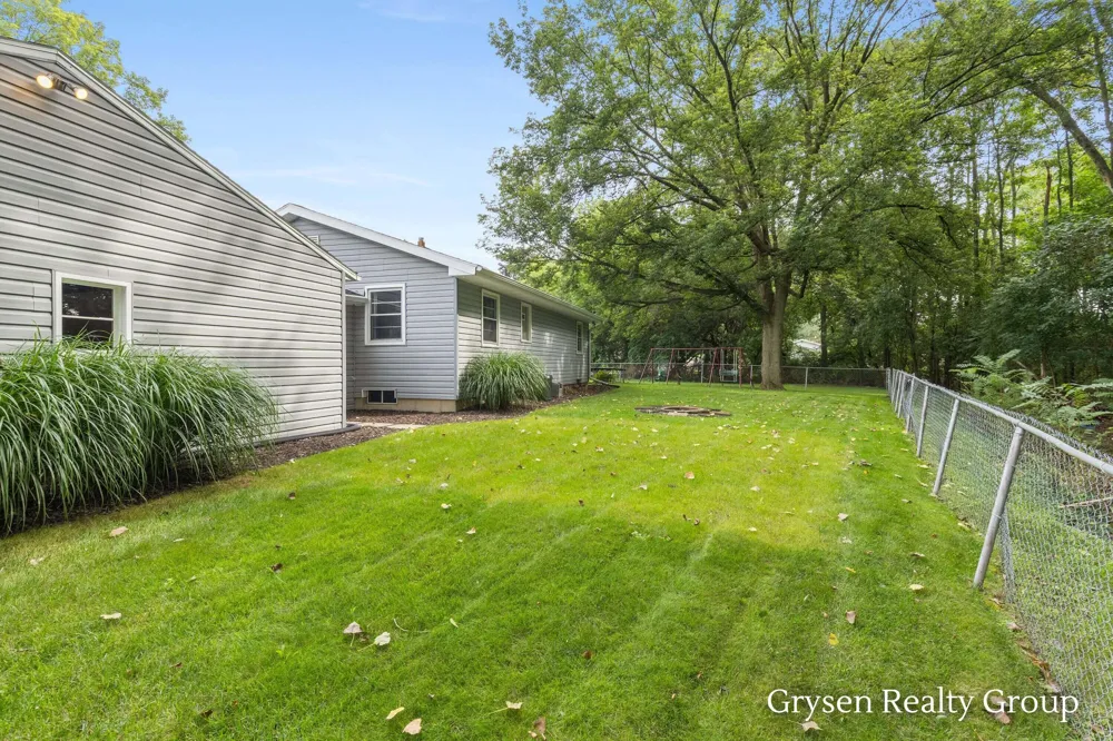 2034 Acton Road NW Grand Rapids City, MI 49504