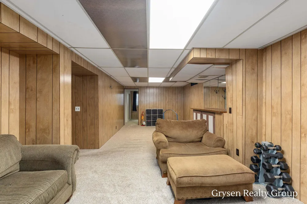 2034 Acton Road NW Grand Rapids City, MI 49504