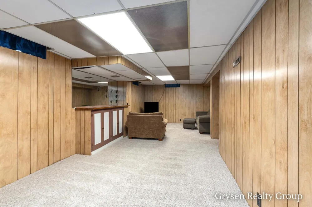 2034 Acton Road NW Grand Rapids City, MI 49504