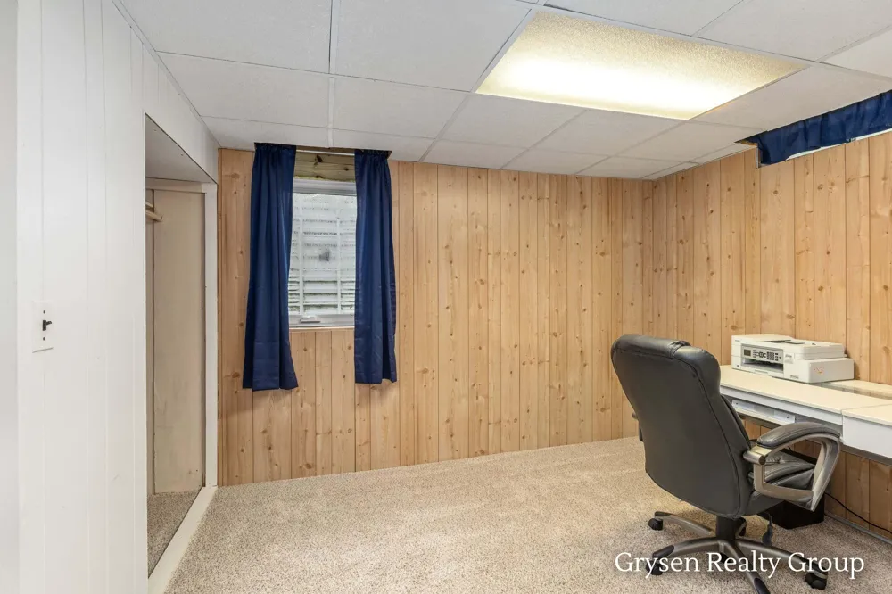 2034 Acton Road NW Grand Rapids City, MI 49504