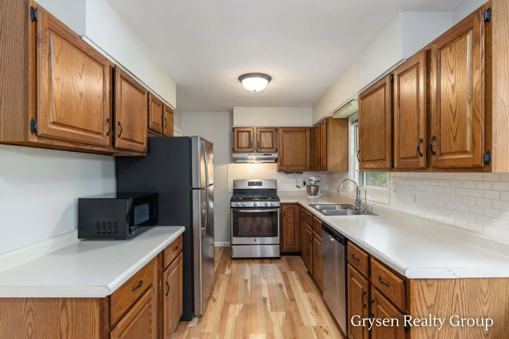 2034 Acton Road NW Grand Rapids City, MI 49504
