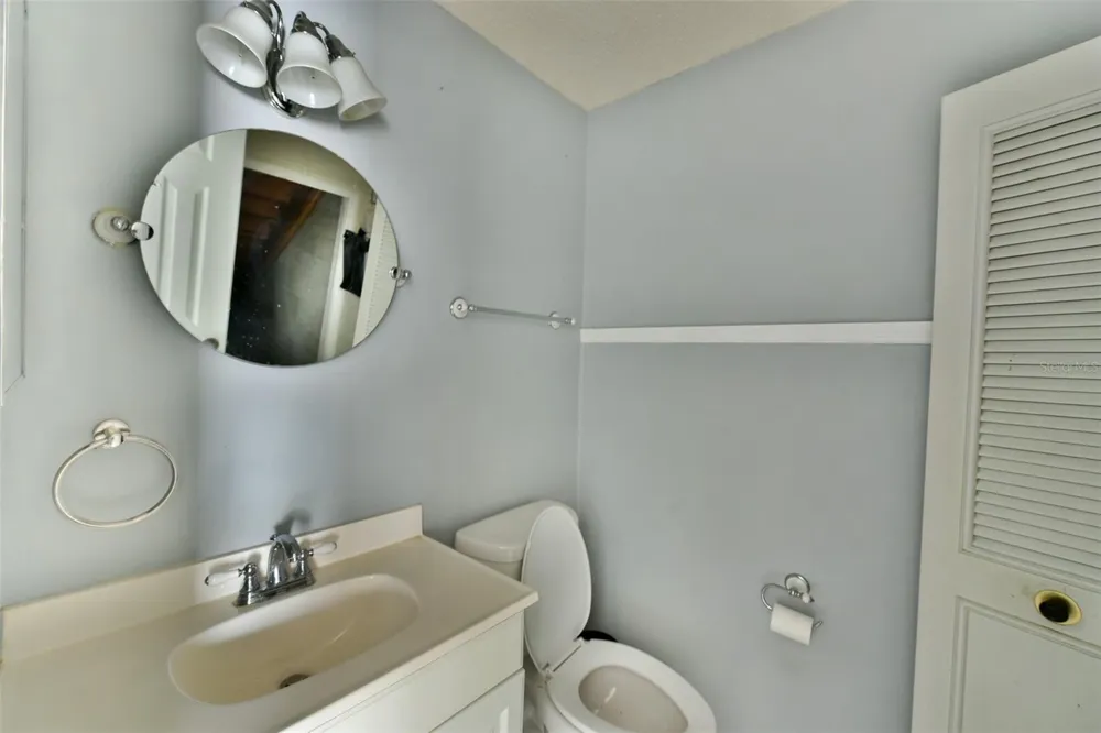 1621 SANDY POINT SQUARE #61 Orlando, FL 32807