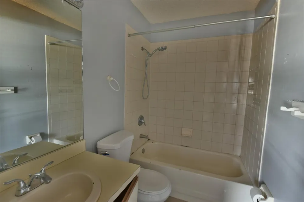 1621 SANDY POINT SQUARE #61 Orlando, FL 32807