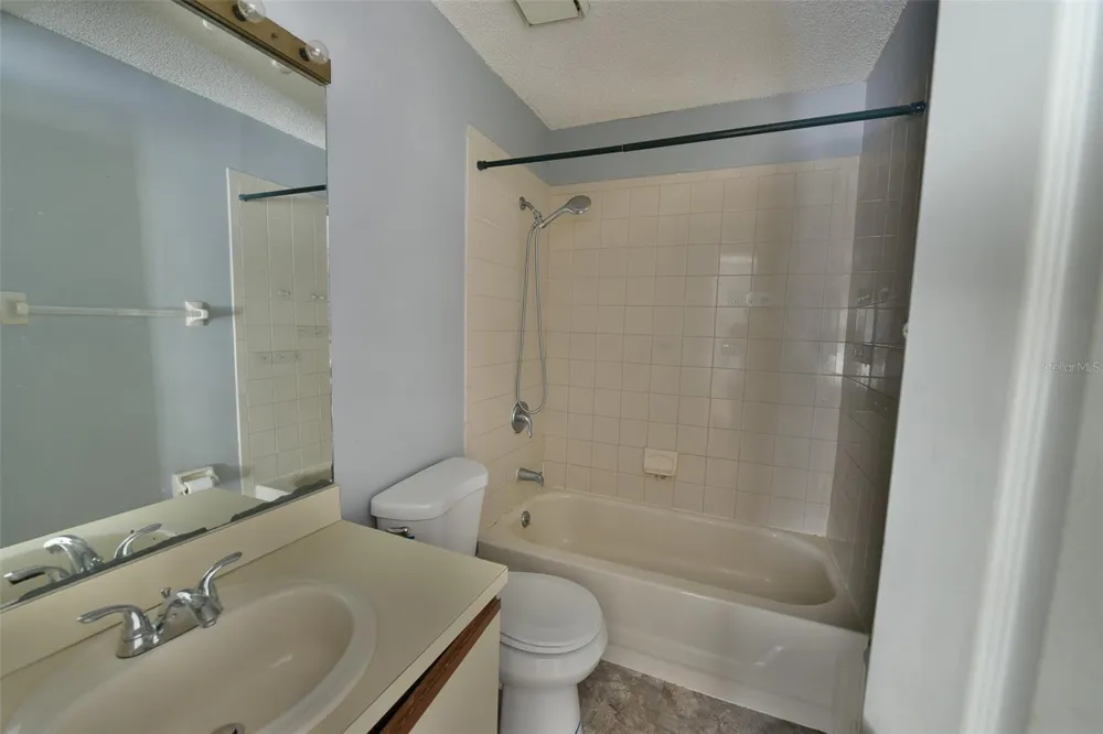 1621 SANDY POINT SQUARE #61 Orlando, FL 32807