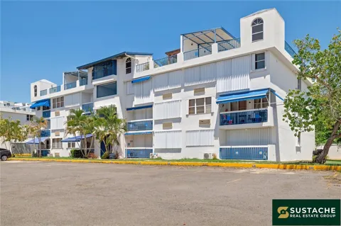1 CALLE CHARLIE #A-303