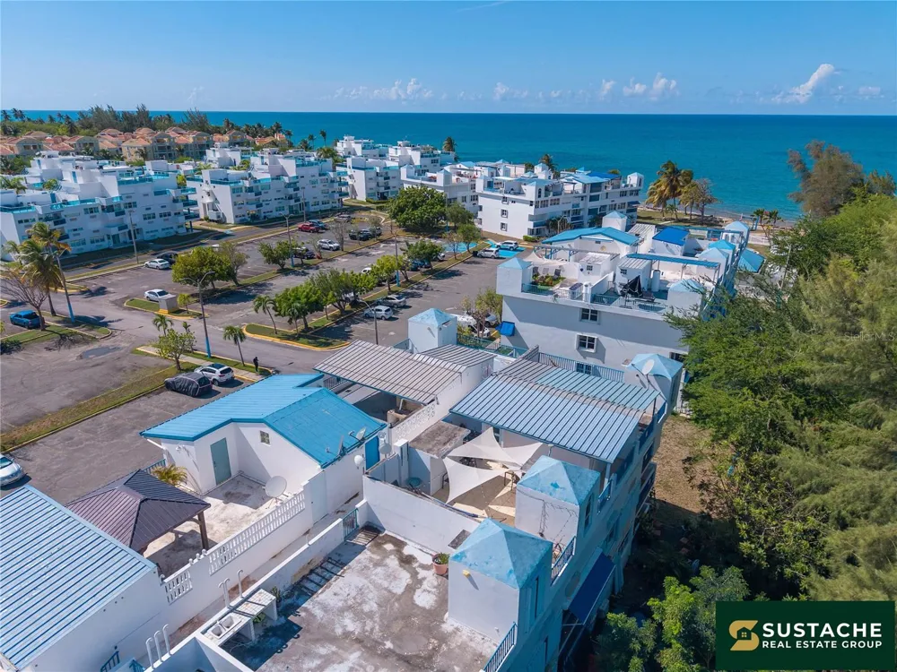 1 CALLE CHARLIE #A-303 Loiza, PR 00772