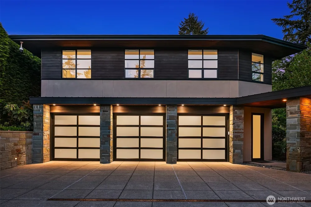 9632 Lake Washington Boulevard NE Bellevue, WA 98004