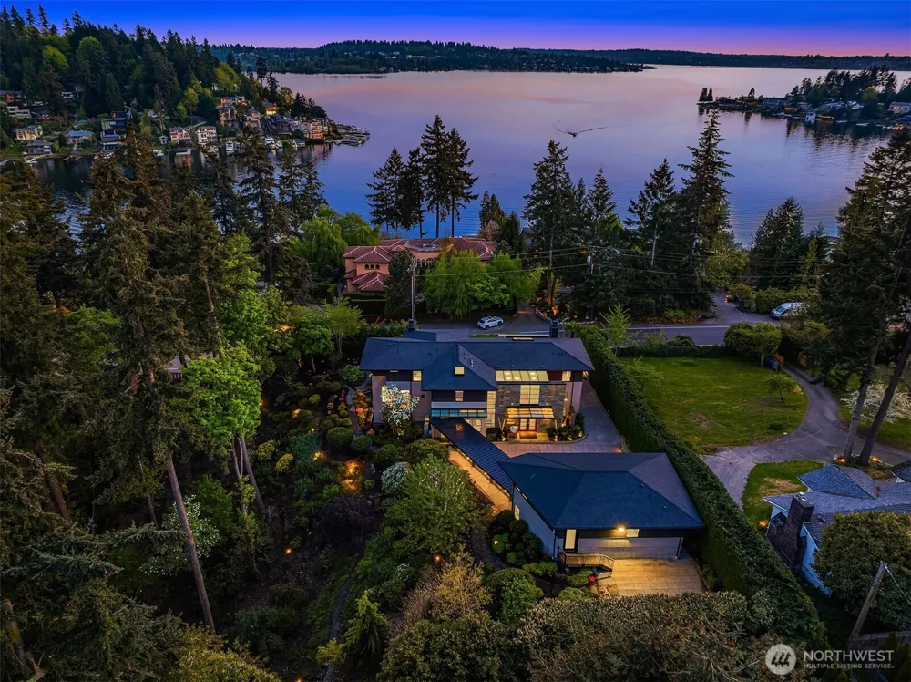 9632 Lake Washington Boulevard NE Bellevue, WA 98004