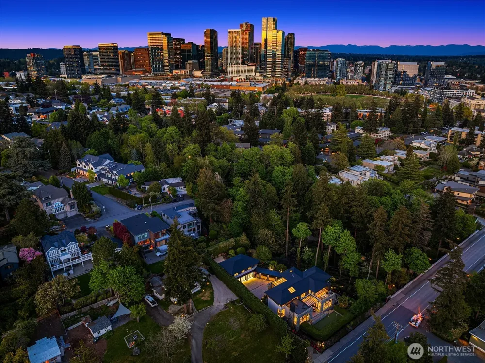 9632 Lake Washington Boulevard NE Bellevue, WA 98004