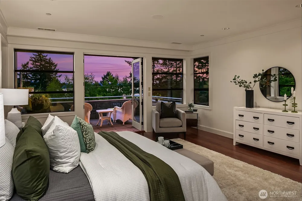 9632 Lake Washington Boulevard NE Bellevue, WA 98004