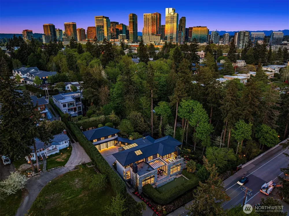 9632 Lake Washington Boulevard NE Bellevue, WA 98004