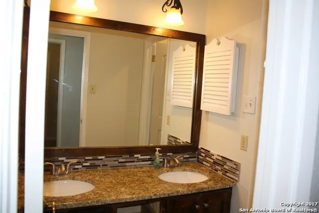 4922 Brookhead Ln Schertz, TX 78108