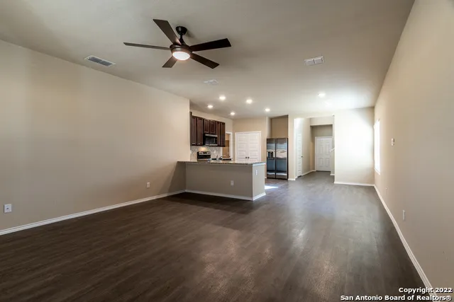 2416 Marty Way Seguin, TX 78155
