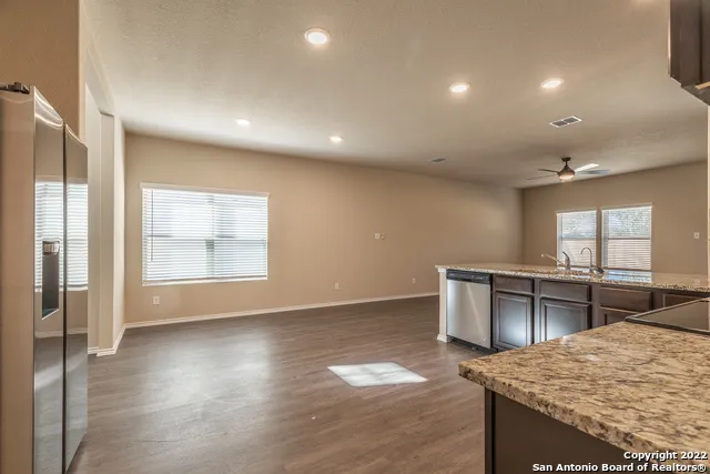 2416 Marty Way Seguin, TX 78155