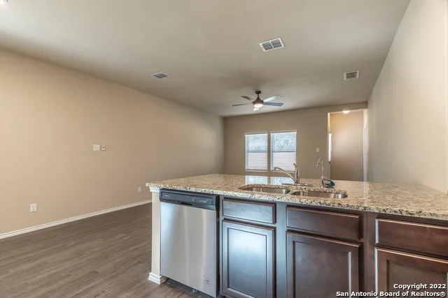 2416 Marty Way Seguin, TX 78155