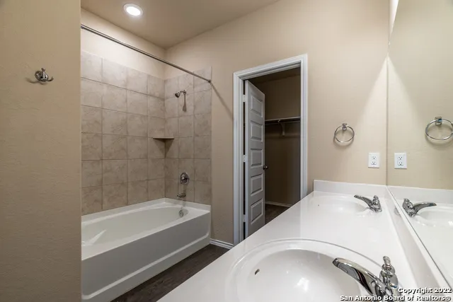 2416 Marty Way Seguin, TX 78155