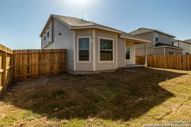 2416 Marty Way Seguin, TX 78155