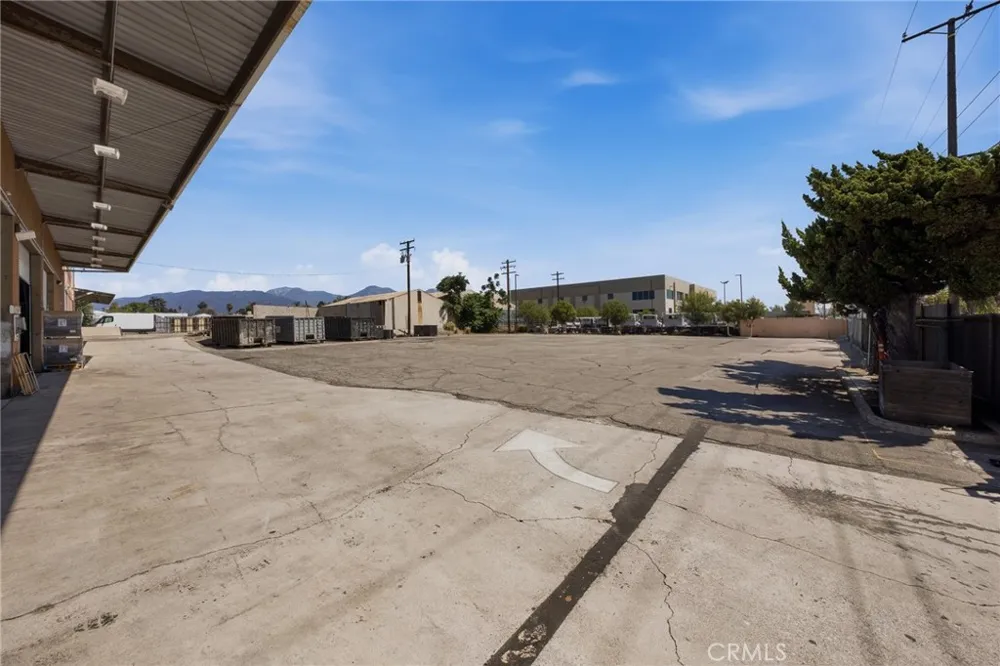 1084 E 1st Pomona, CA 91766